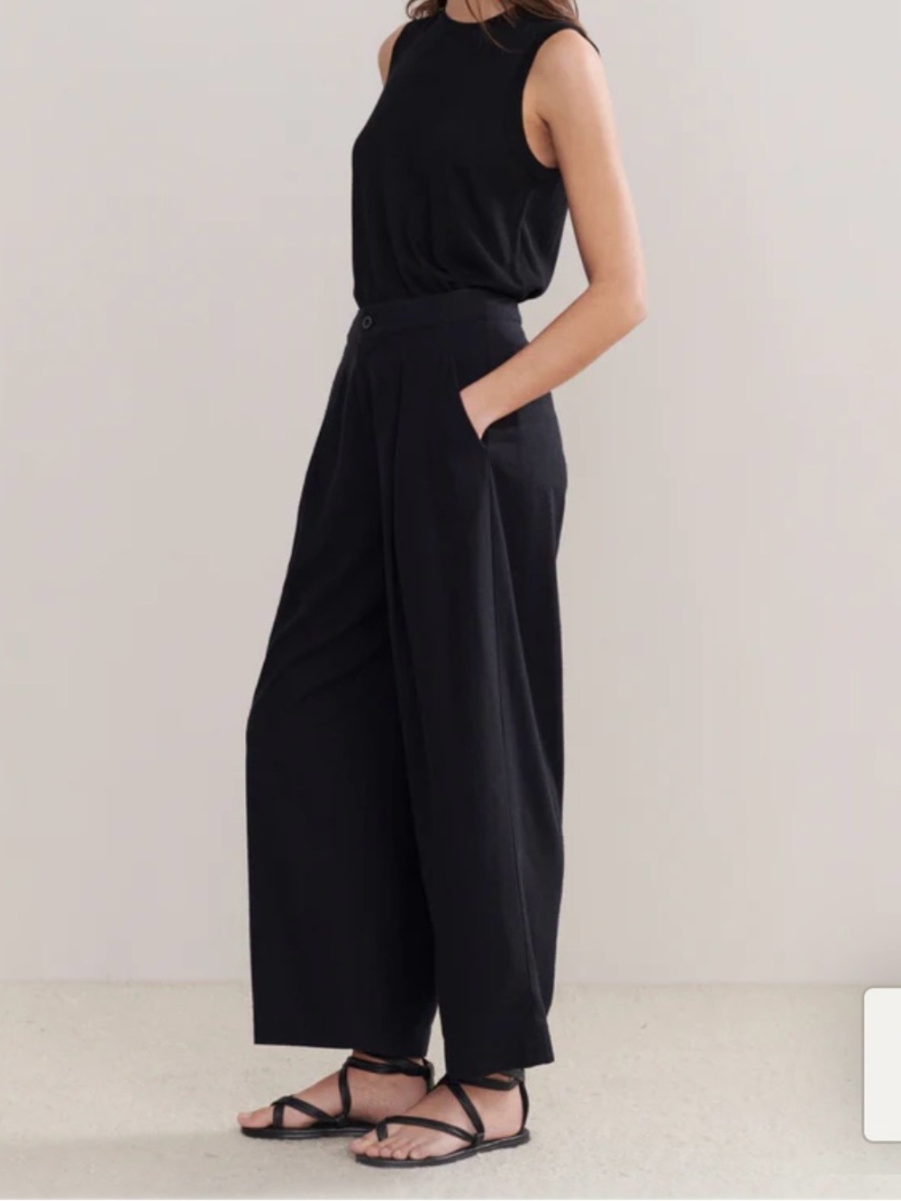 Relaxed Trouser - Picture 4 of 5